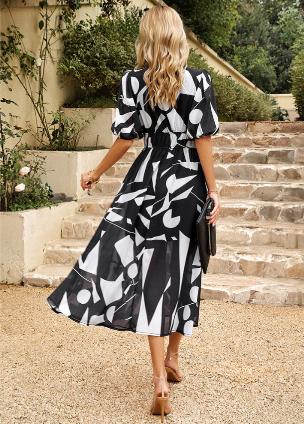 Estella | Robe Midi Fleurie Flatteuse