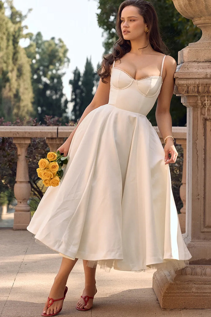 Minerva | Robe Princesse de Luxe à Bretelles Spaghetti